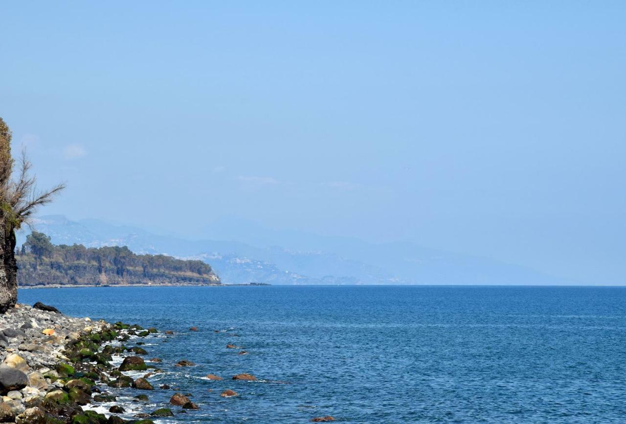 Riviera Degli Eucalipti - Cottage In Riva Al Mare Acireale Ngoại thất bức ảnh