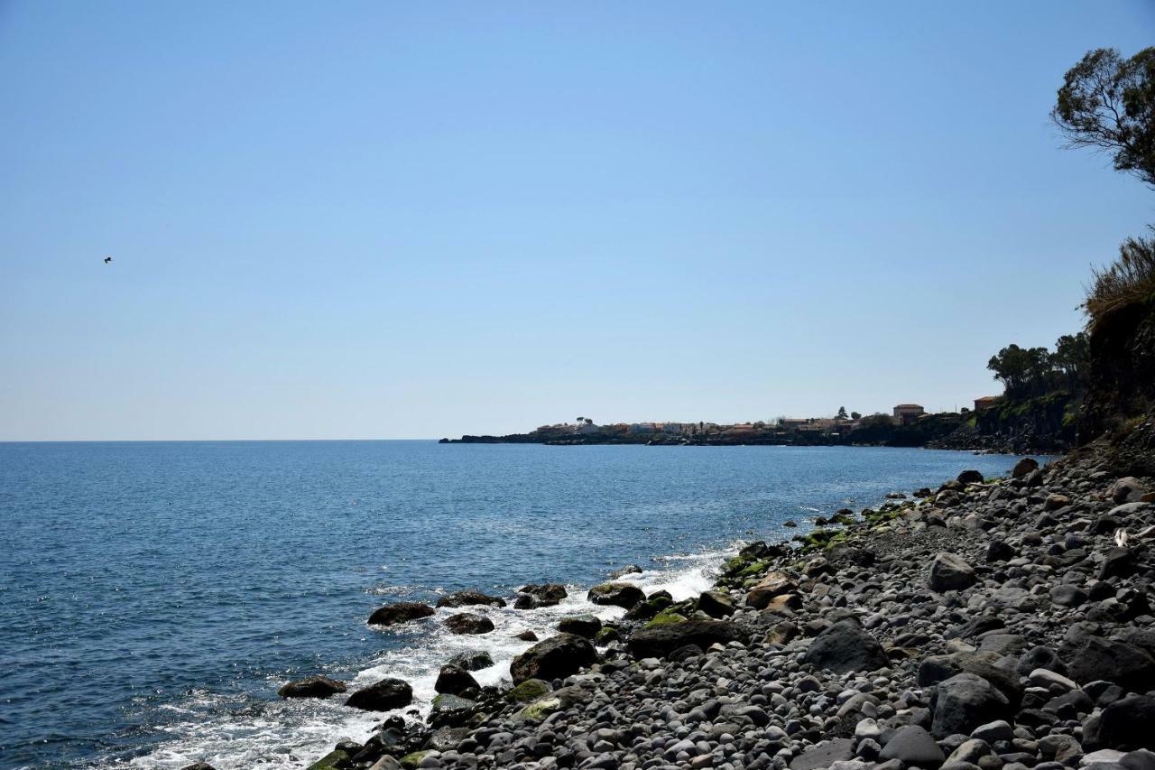 Riviera Degli Eucalipti - Cottage In Riva Al Mare Acireale Ngoại thất bức ảnh