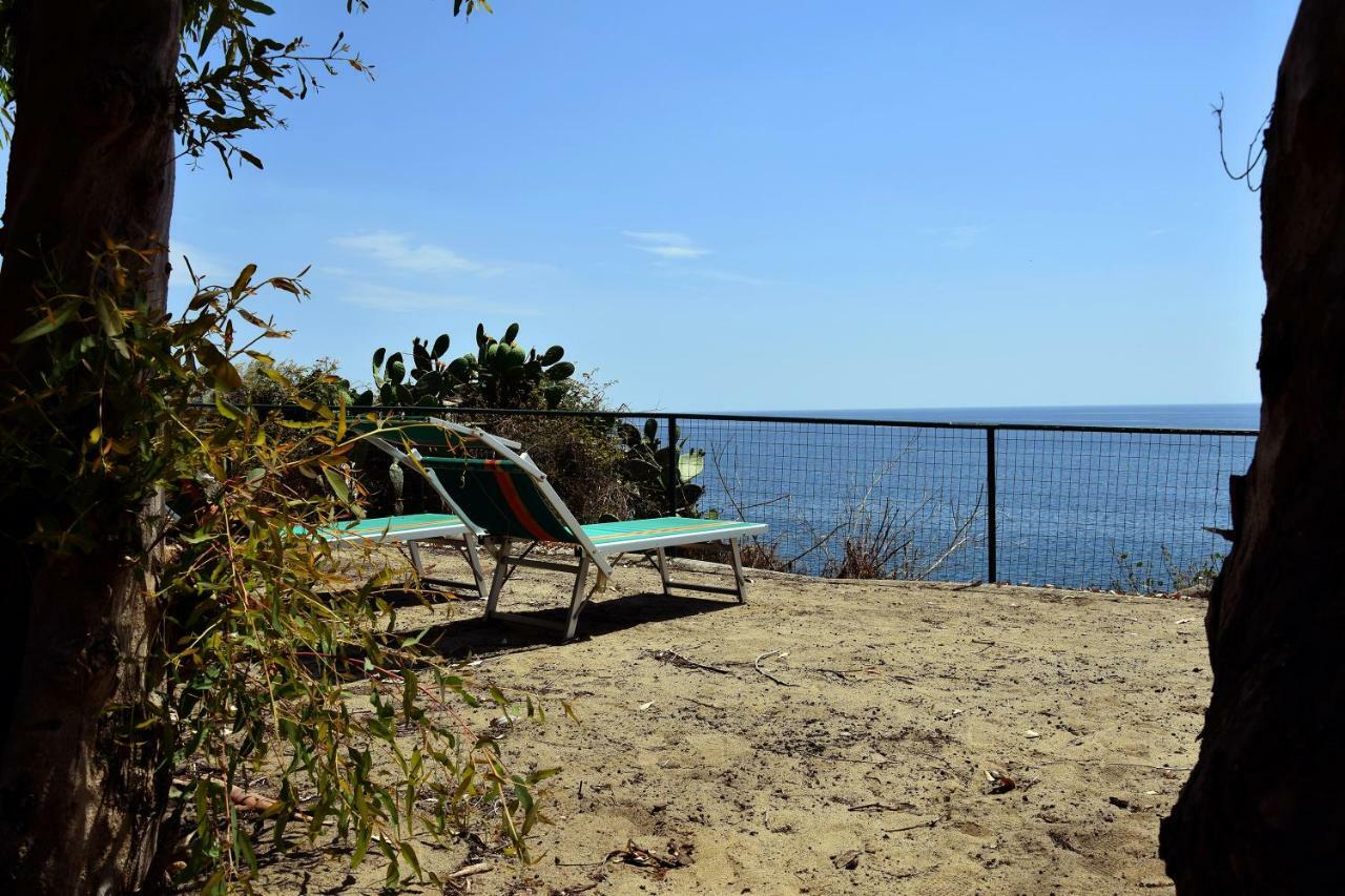 Riviera Degli Eucalipti - Cottage In Riva Al Mare Acireale Ngoại thất bức ảnh